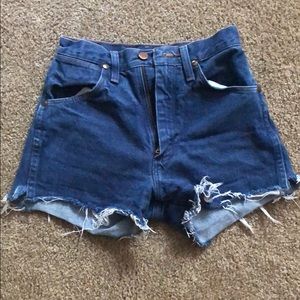 Sz 25/26 vintage high rise denim Wrangler shorts